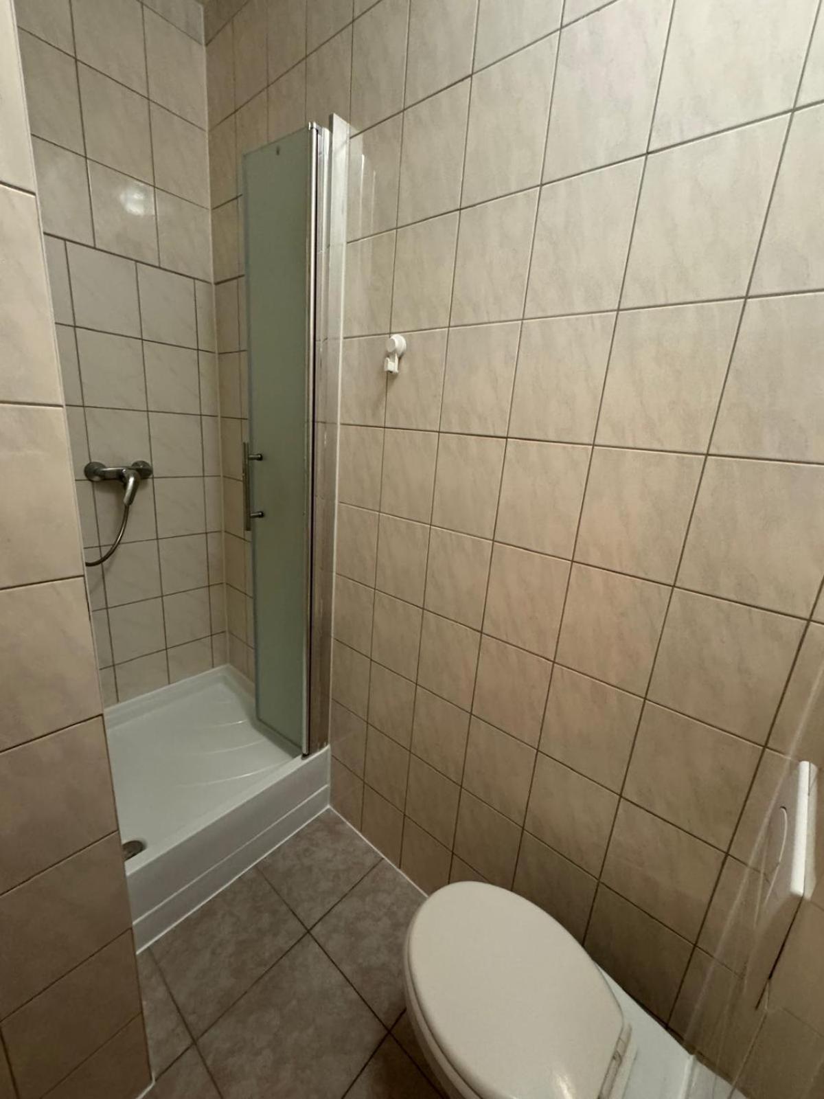 F-F Haus Monteuren Unterkunft Neuhausen auf den Fildern Esterno foto