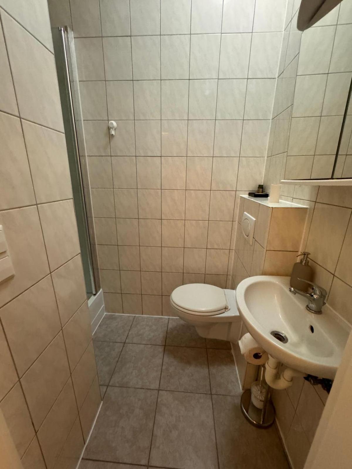 F-F Haus Monteuren Unterkunft Neuhausen auf den Fildern Esterno foto
