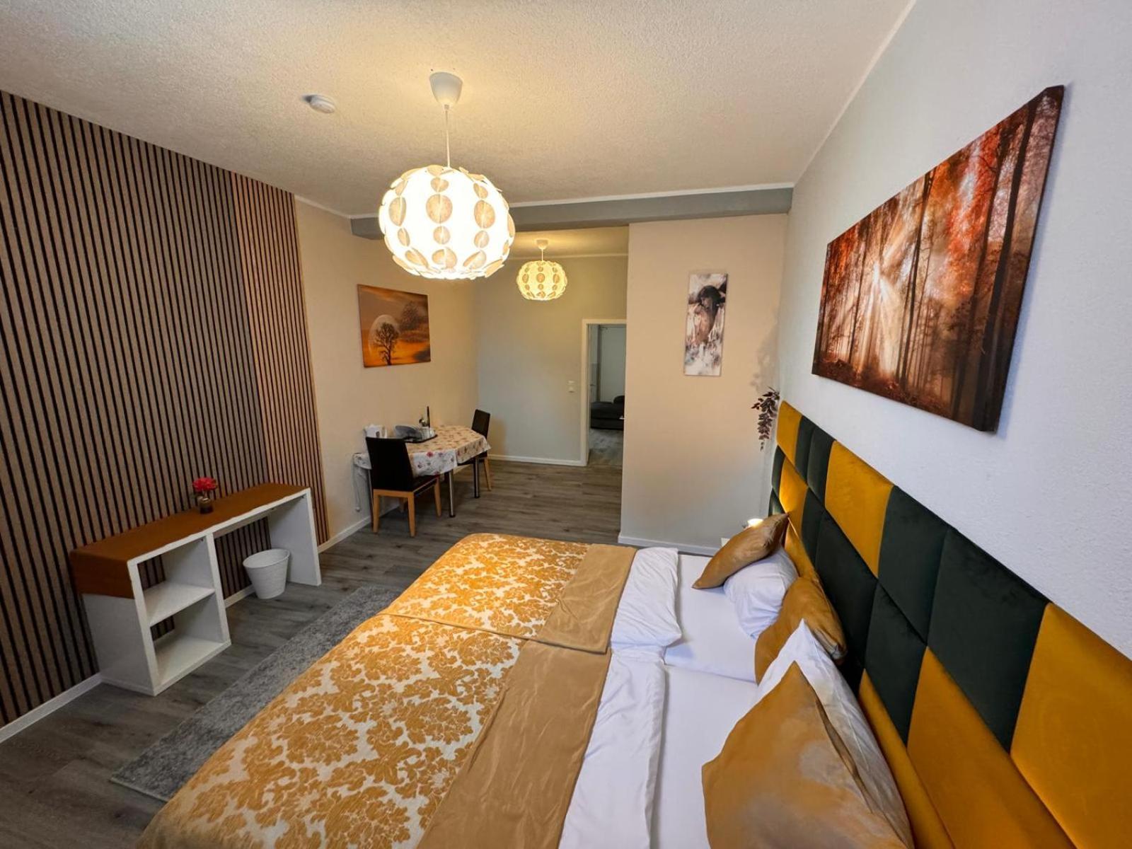 F-F Haus Monteuren Unterkunft Neuhausen auf den Fildern Esterno foto