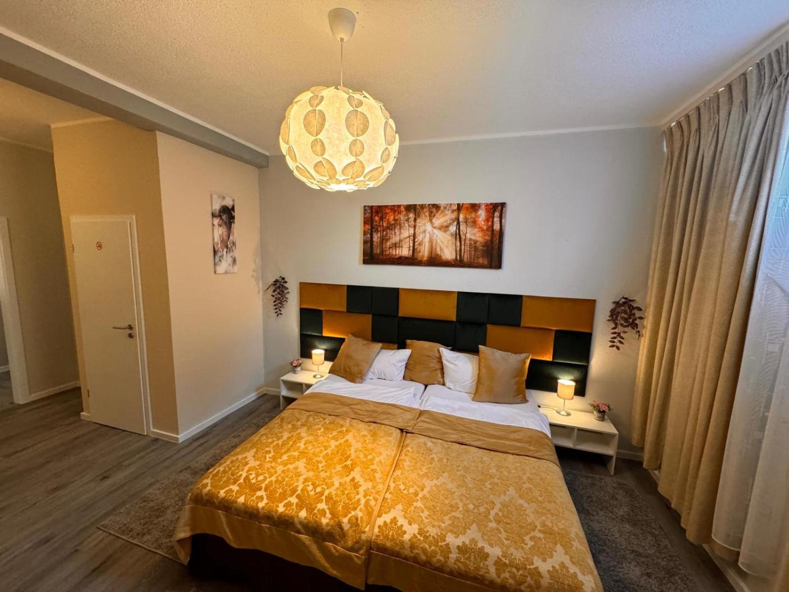 F-F Haus Monteuren Unterkunft Neuhausen auf den Fildern Esterno foto