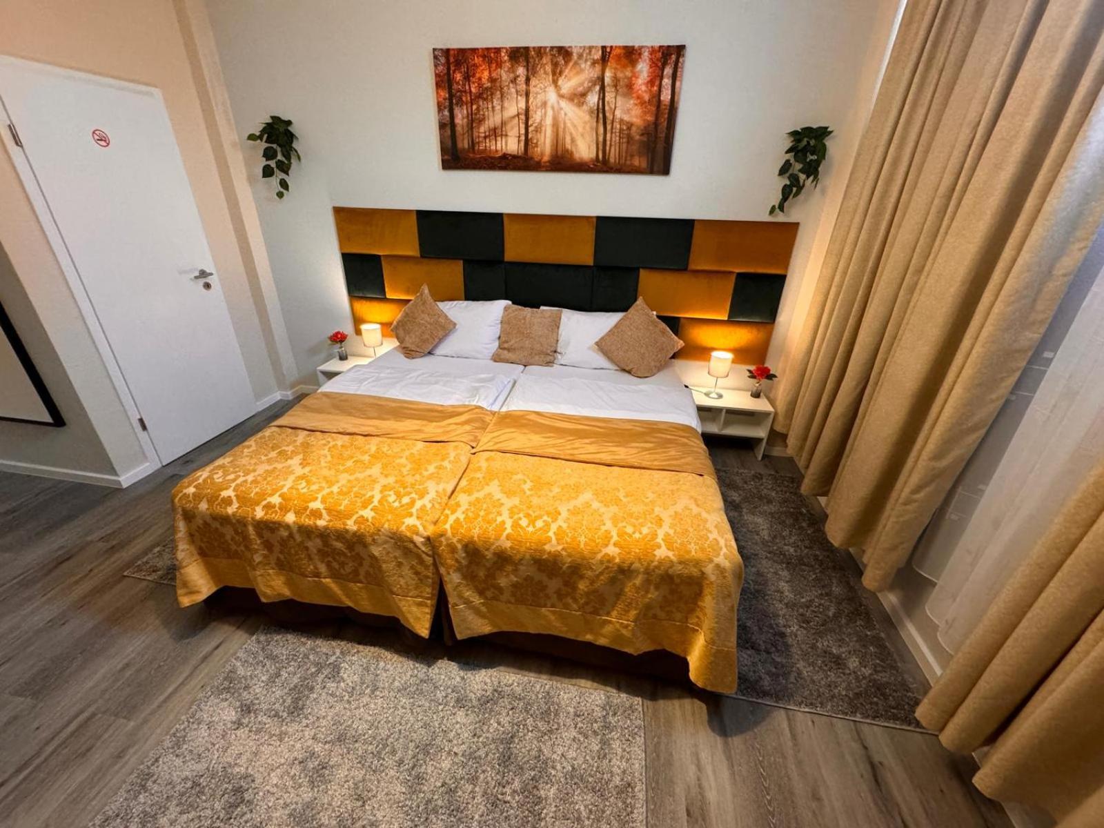 F-F Haus Monteuren Unterkunft Neuhausen auf den Fildern Esterno foto