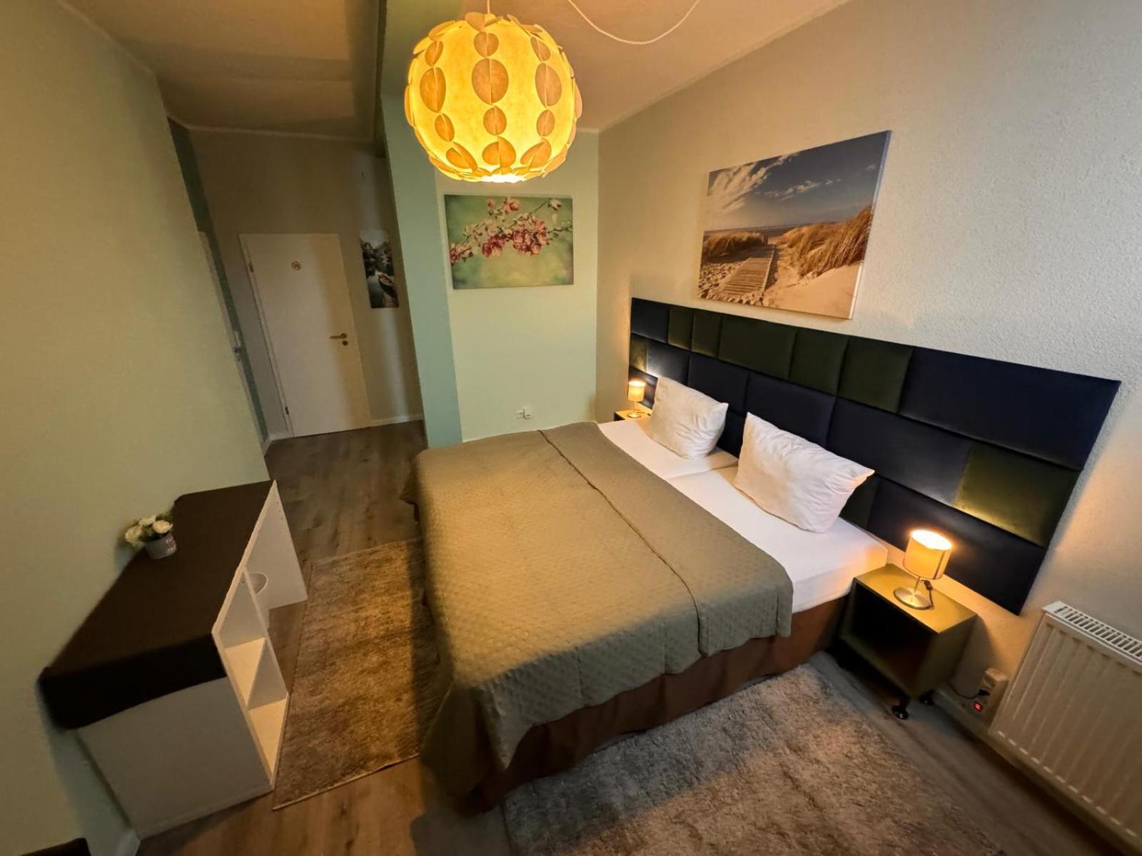 F-F Haus Monteuren Unterkunft Neuhausen auf den Fildern Esterno foto